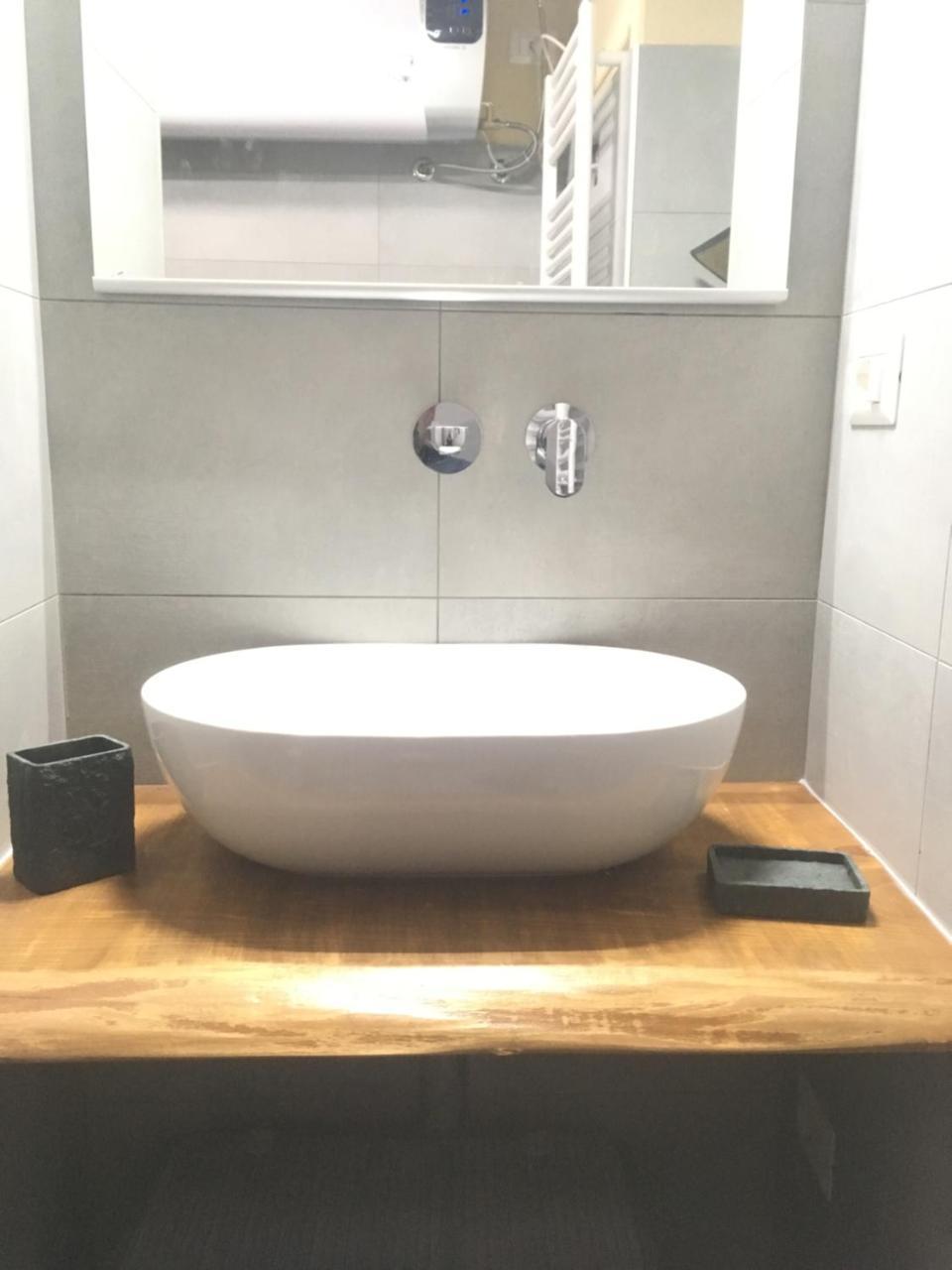 Le Carezze Home Viterbe Extérieur photo